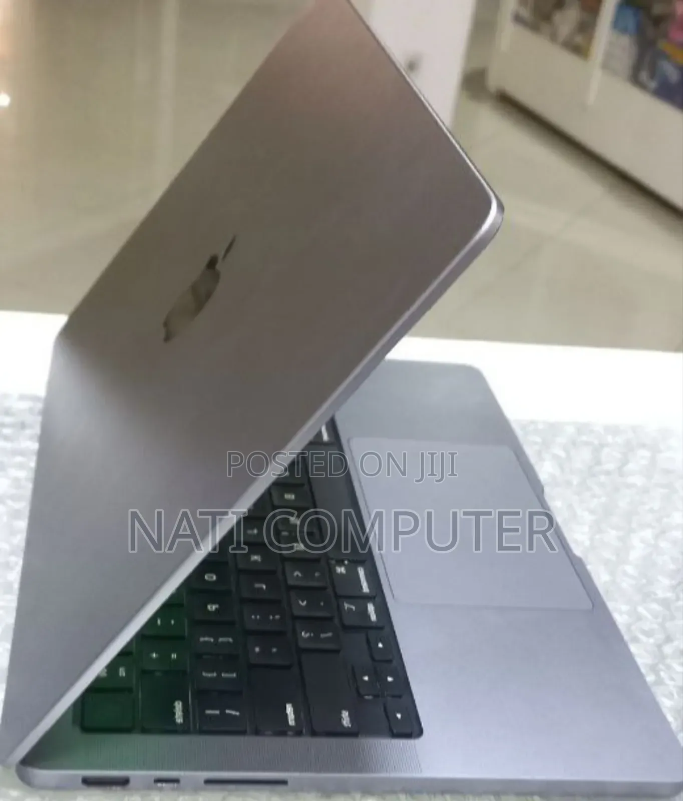 New Laptop Apple MacBook Pro 2021 M1 16GB Apple M1 Pro SSD 512GB