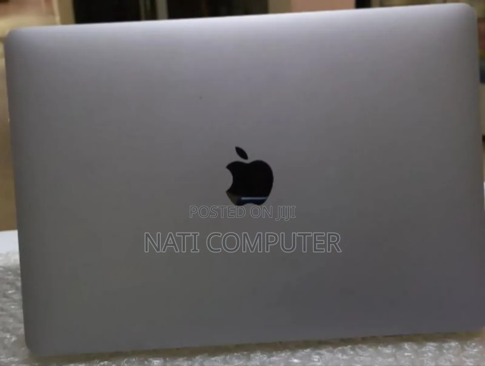 New Laptop Apple MacBook Pro 2020 M1 8GB Apple M1 Pro SSD 256GB