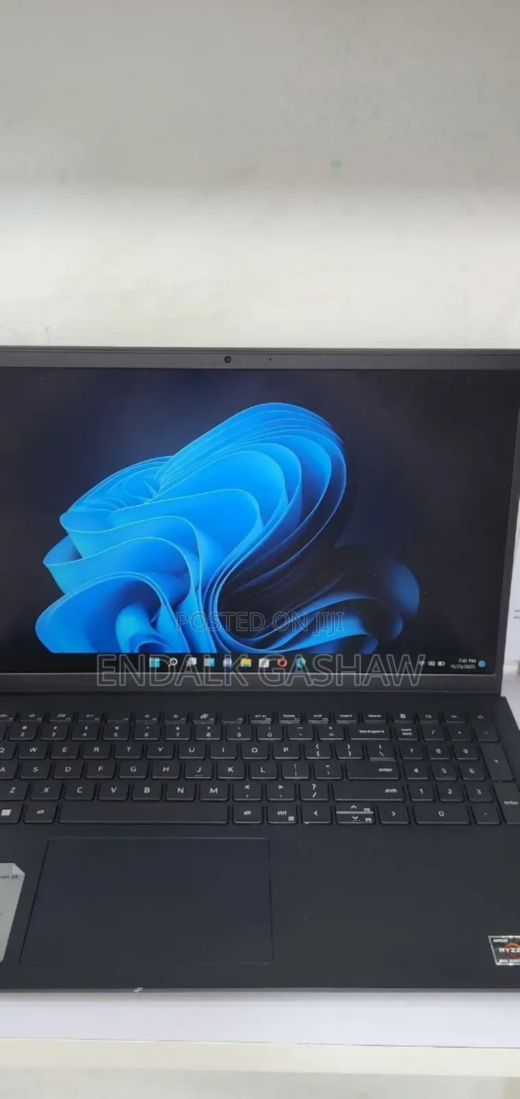 New Laptop Dell Inspiron 15 16GB AMD Ryzen 7 SSD 512GB