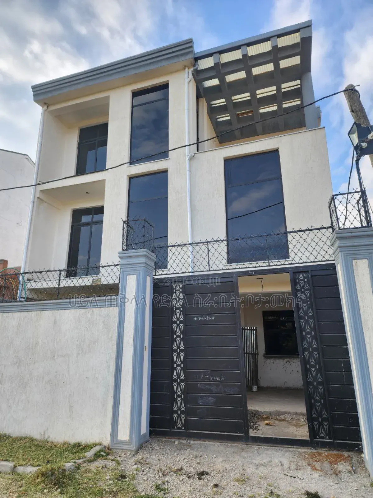 Furnished 8bdrm Townhouse/Terrace In Legetafo Area, Oromia-finfinne