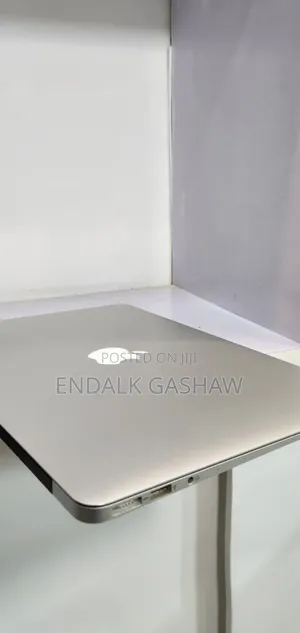 New Laptop Apple MacBook Air 2017 8GB Intel Core I5 SSD 128GB