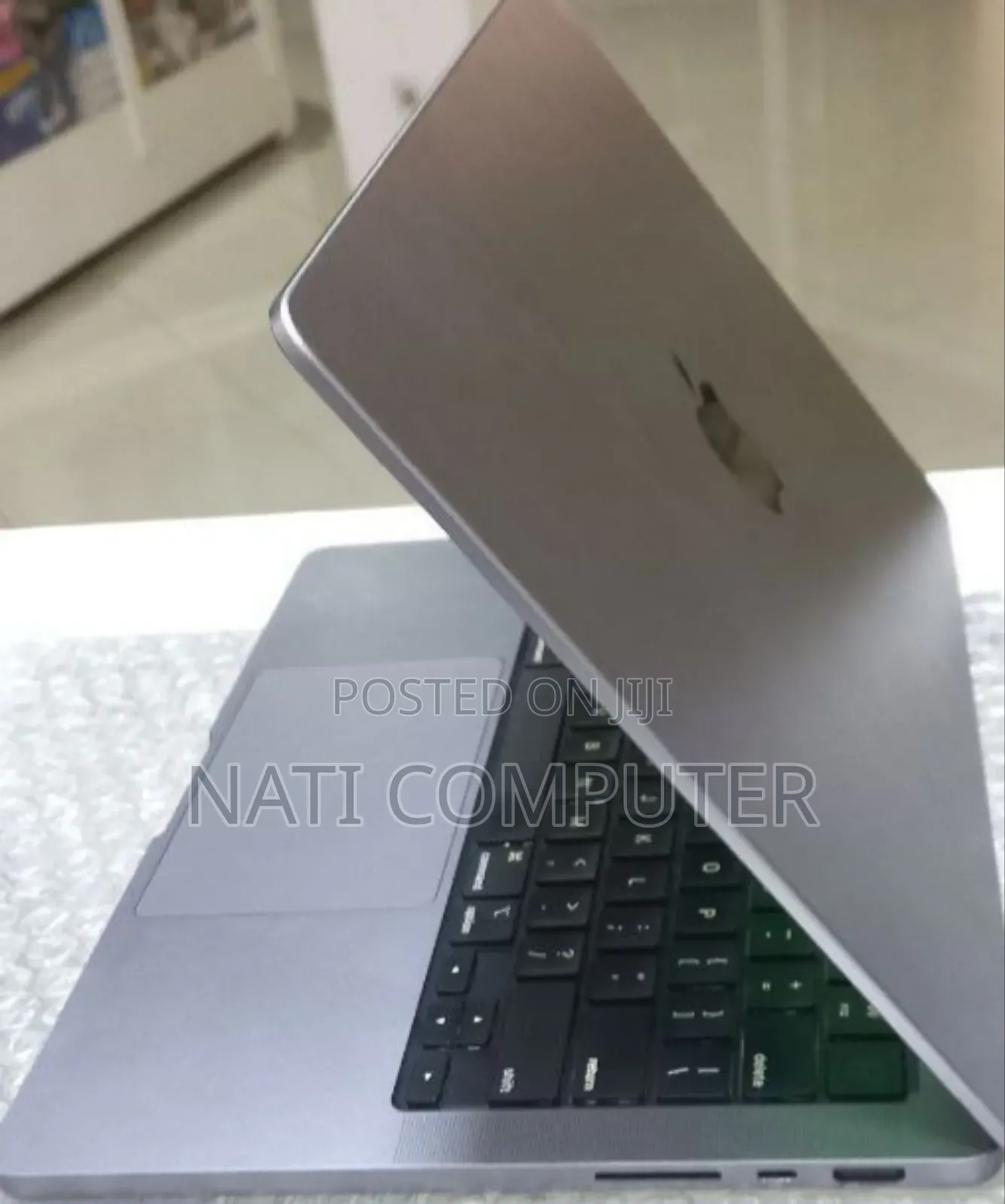 New Laptop Apple MacBook Pro 2021 M1 16GB Apple M1 Pro SSD 512GB