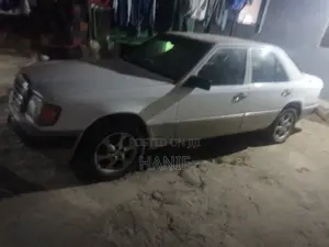 Mercedes-Benz C230 1989 White