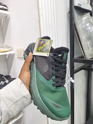 New Arrival  
 the Northface 
 Made in Vietnam 
 Size -- 40--43