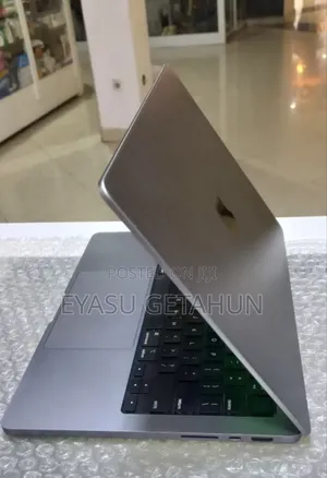 New Laptop Apple MacBook Pro 2021 M1 16GB Apple M1 Pro SSD 512GB