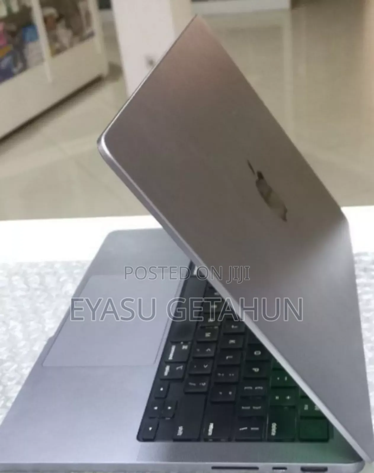 New Laptop Apple MacBook Pro 2021 M1 16GB Apple M1 Pro SSD 512GB