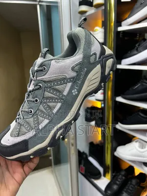 Photo - Original Columbia 100% Water Proof Smooth Sneakers for Man's From Usa