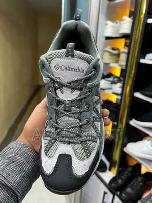 Original Columbia 100% Water Proof Smooth Sneakers for Man's From Usa