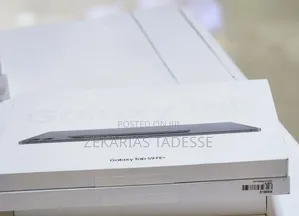 Photo - New Samsung Galaxy Tab S9 FE+ 8 GB Silver