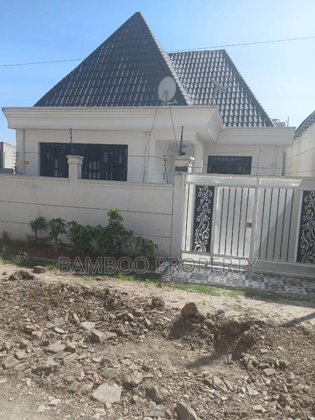 3bdrm Villa in Bole for rent