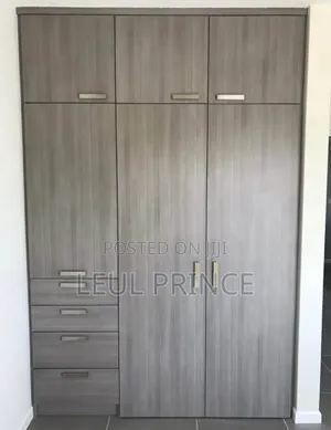 ቁም ሳጥን Laminate