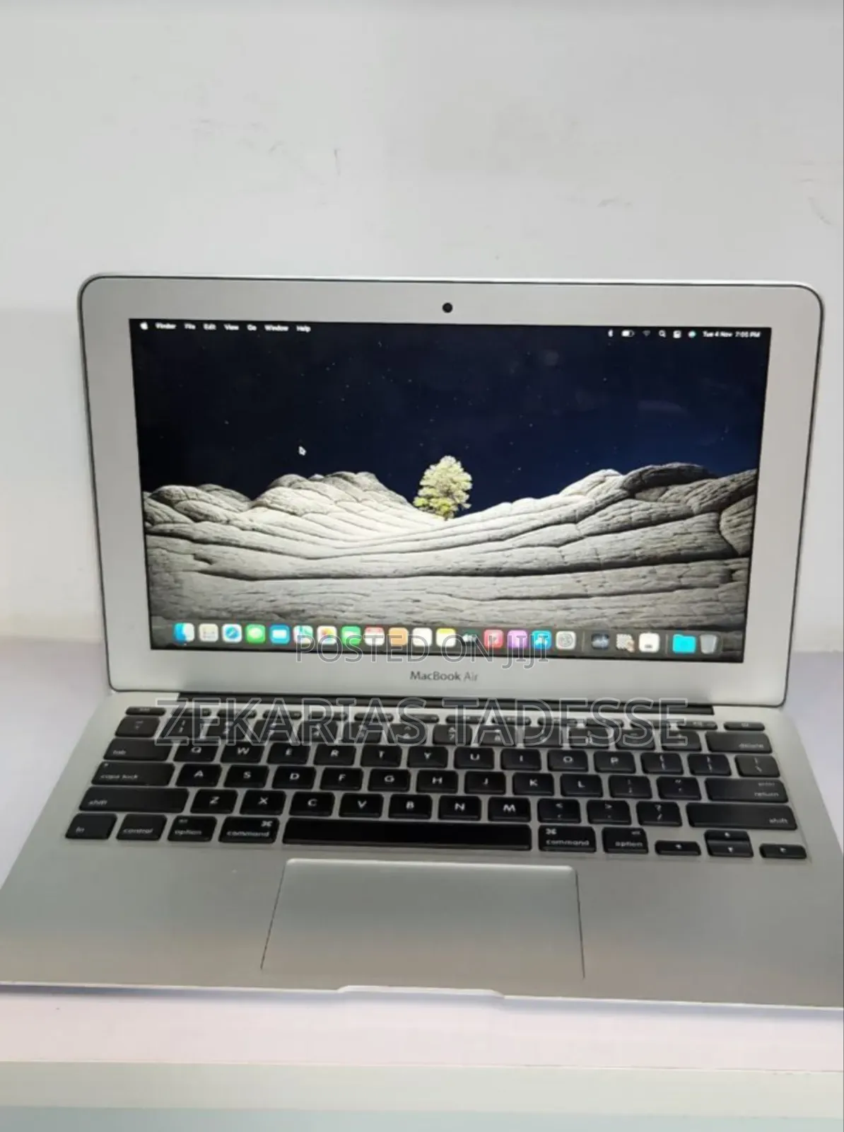 New Laptop Apple MacBook Air 2015 4GB Intel Core I5 SSD 128GB