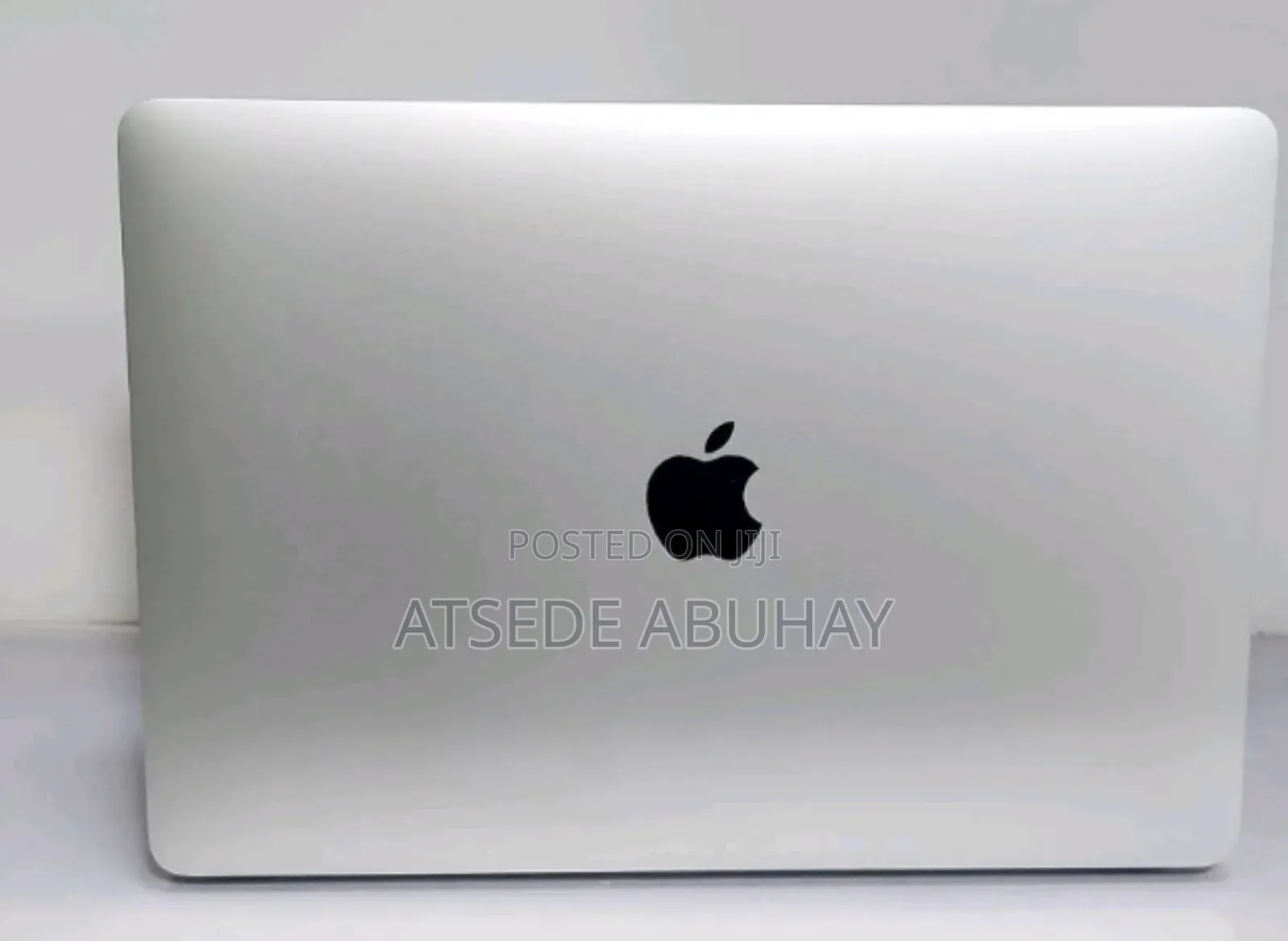 New Laptop Apple MacBook 2020 8GB Intel Core 3 SSD 256GB