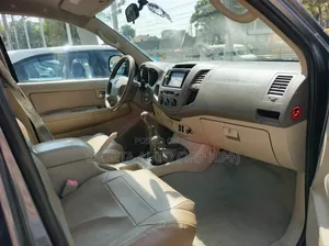 Toyota Fortuner 2013