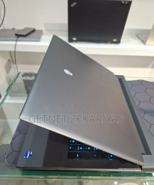 New Laptop Alienware M17x R2 32GB Intel Core I9 SSD 1T