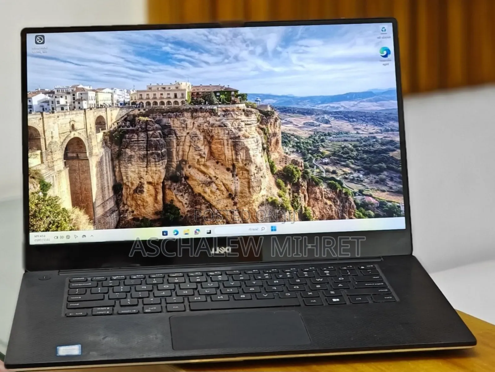 New Laptop Dell XPS 15 16GB Intel Core I7 SSD 256GB