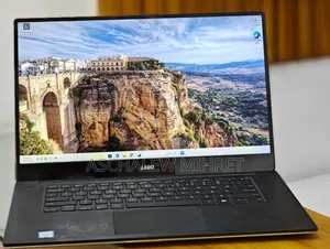 New Laptop Dell XPS 15 16GB Intel Core I7 SSD 256GB