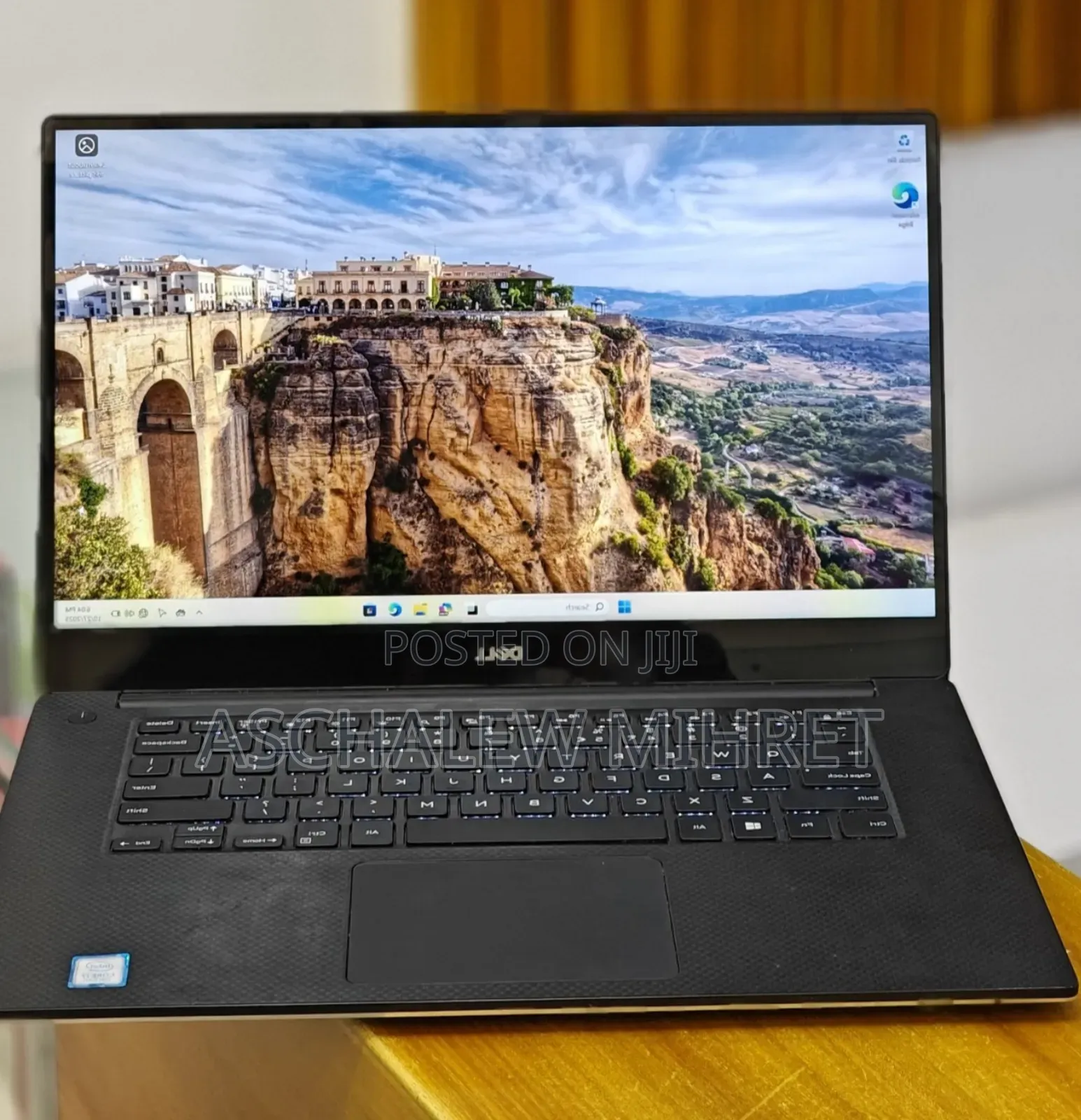 New Laptop Dell XPS 15 16GB Intel Core I7 SSD 256GB