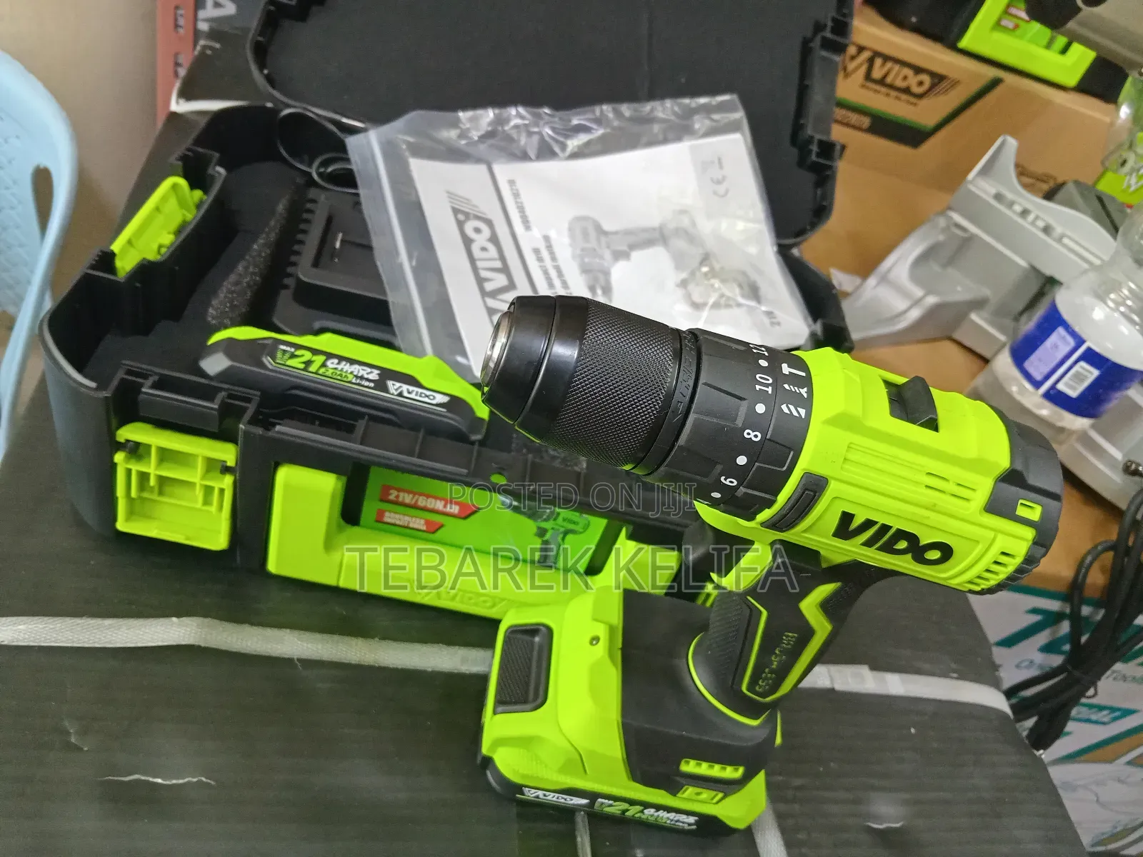 Vido Breshless Chargable Deril