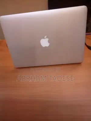 Photo - Laptop Apple MacBook 4GB Intel Core I5 eMMC 128GB