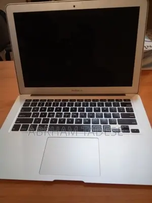 Laptop Apple MacBook 4GB Intel Core I5 eMMC 128GB