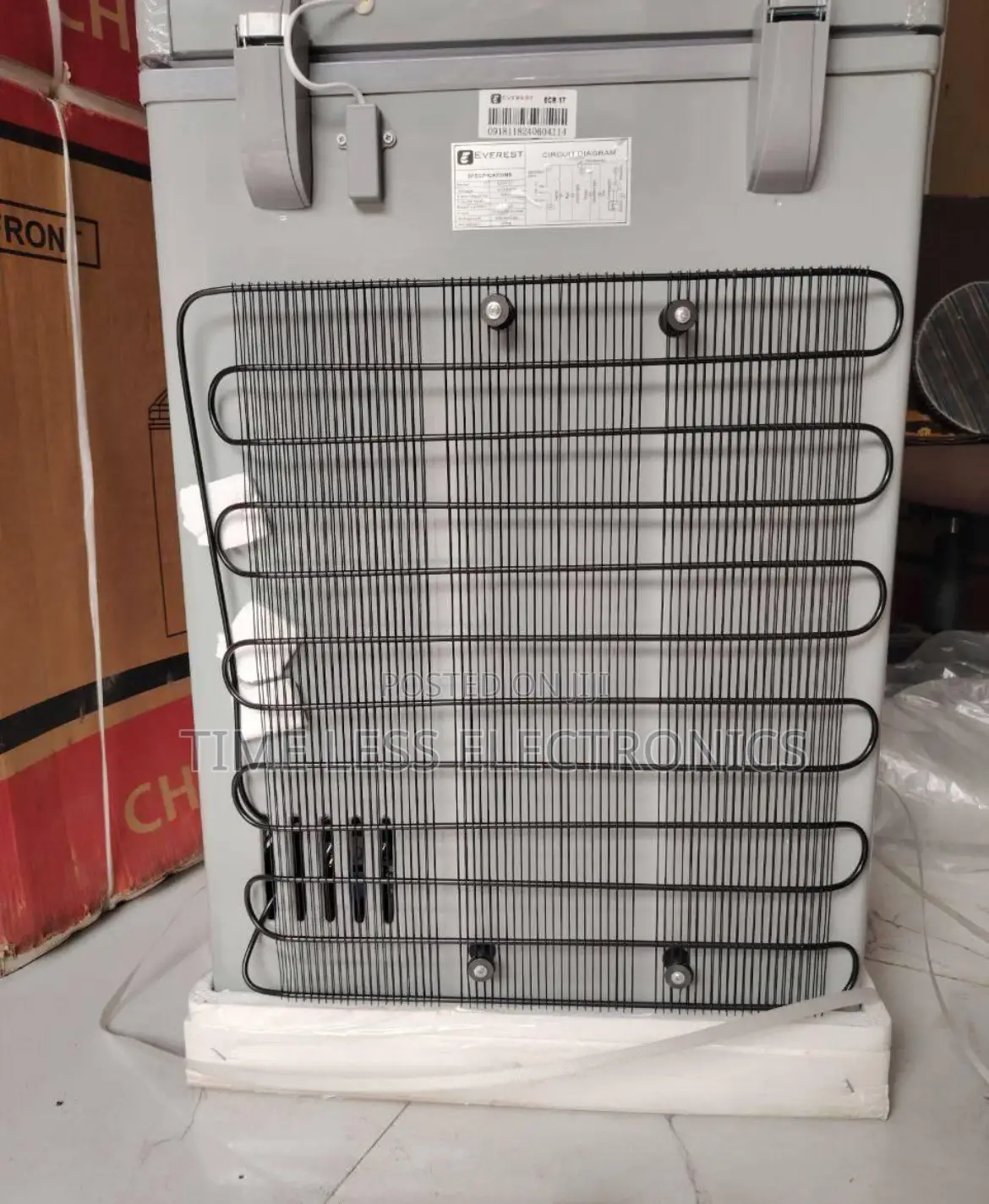  Everest Deep Freezer – Spacious Reliable Cold Storage