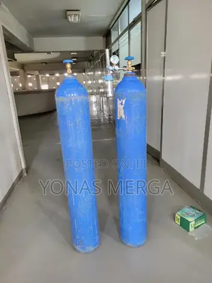 Photo - Oxygen Cylinder 40l舔轮oxygen Gas (Industrial/Home)Welding Gas 40 Litres