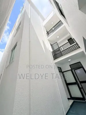 Furnished 6bdrm House in Bole for sale