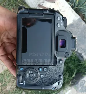 Photo - Canon 77d Used