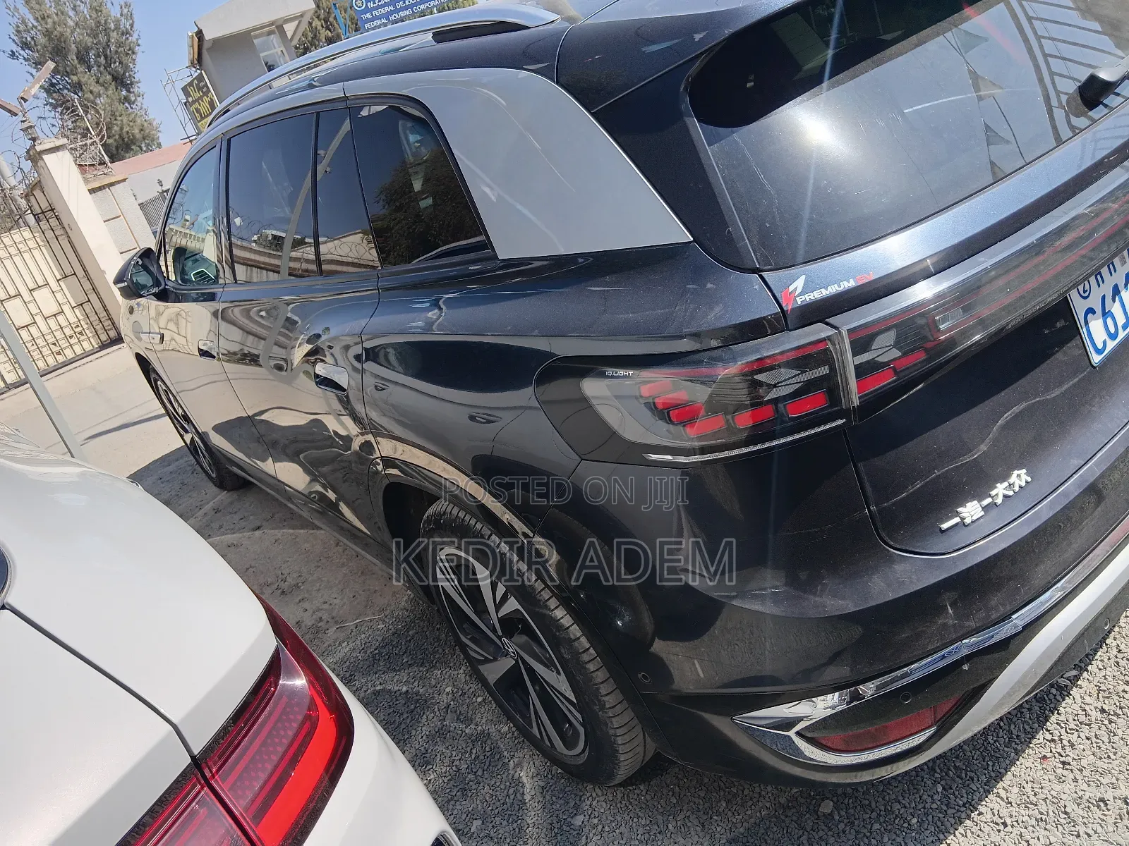 Volkswagen ID.6 2024 Blue