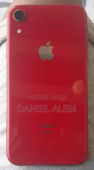 Photo - Apple XR 128 GB Red