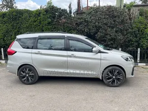 Photo - Suzuki Ertiga 2021 Gray