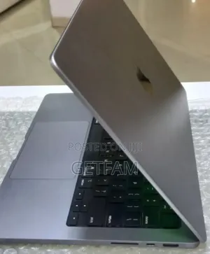 New Laptop Apple MacBook Pro M1 16GB Apple M1 Pro SSD 512GB