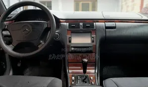 Mercedes-Benz E230 1997 Gray