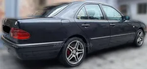 Mercedes-Benz E230 1997 Gray