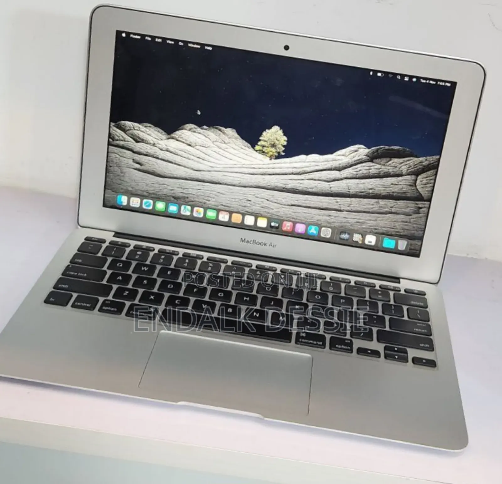 New Laptop Apple MacBook Air 2015 4GB Intel Core I5 SSD 128GB