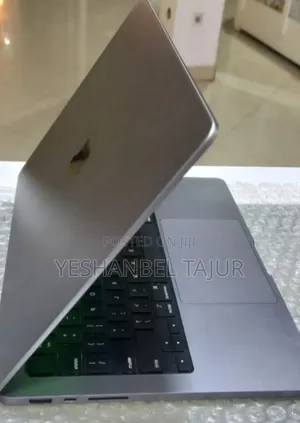 New Laptop Apple MacBook Pro M1 16GB Apple M1 Pro SSD 512GB