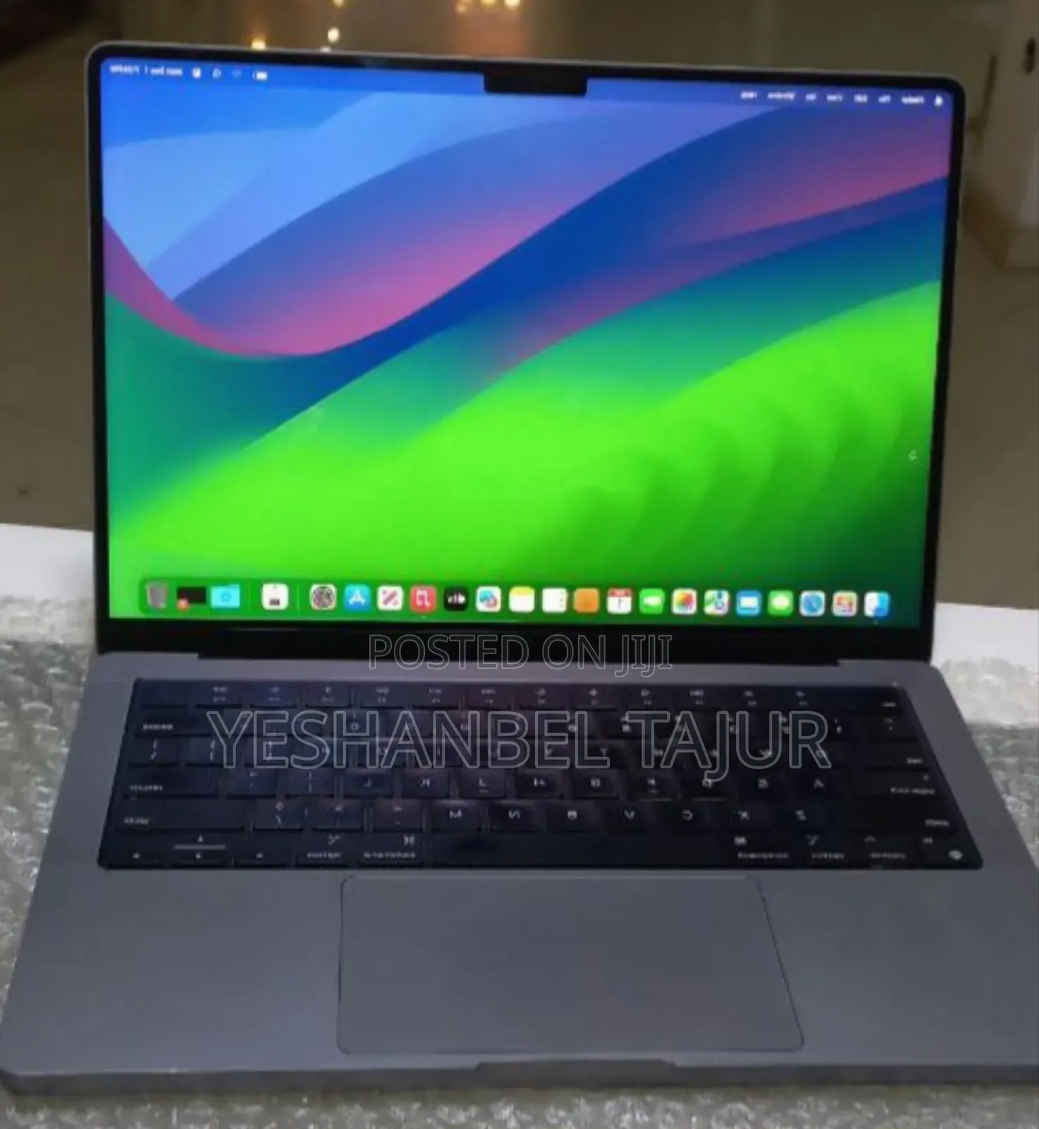 New Laptop Apple MacBook Pro M1 16GB Apple M1 Pro SSD 512GB