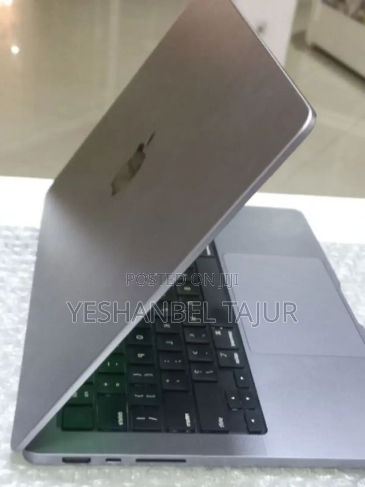 New Laptop Apple MacBook Pro M1 16GB Apple M1 Pro SSD 512GB