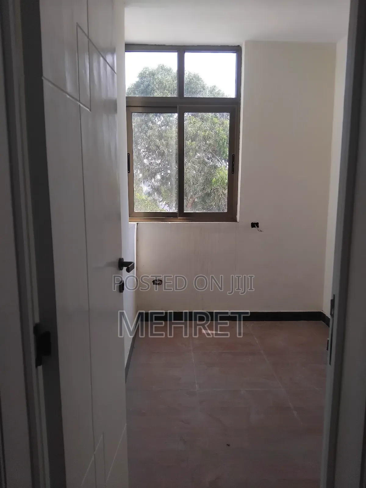 Furnished 3bdrm Apartment in Kirkos for sale