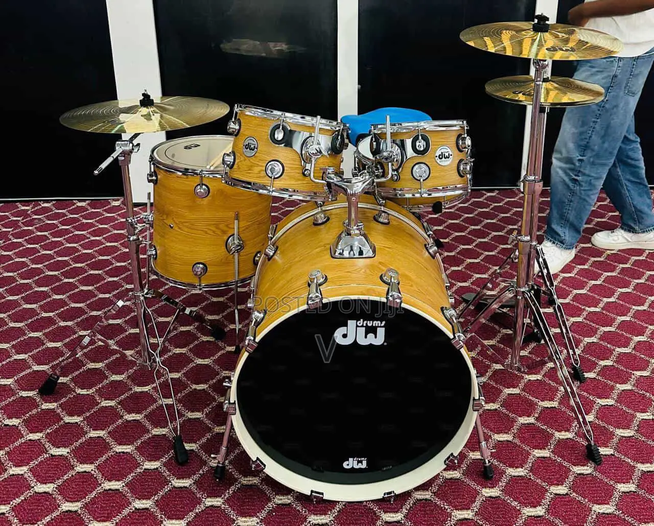Dw Drums Set