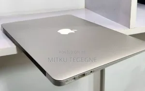 Photo - New Laptop Apple MacBook Air 2017 8GB Intel Core I5 SSD 128GB