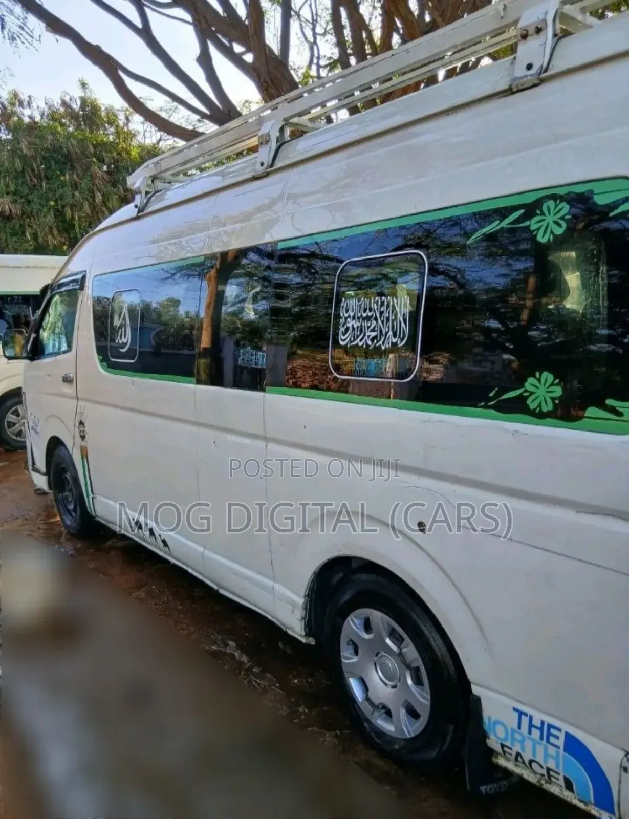 Toyota HiAce 2016 White