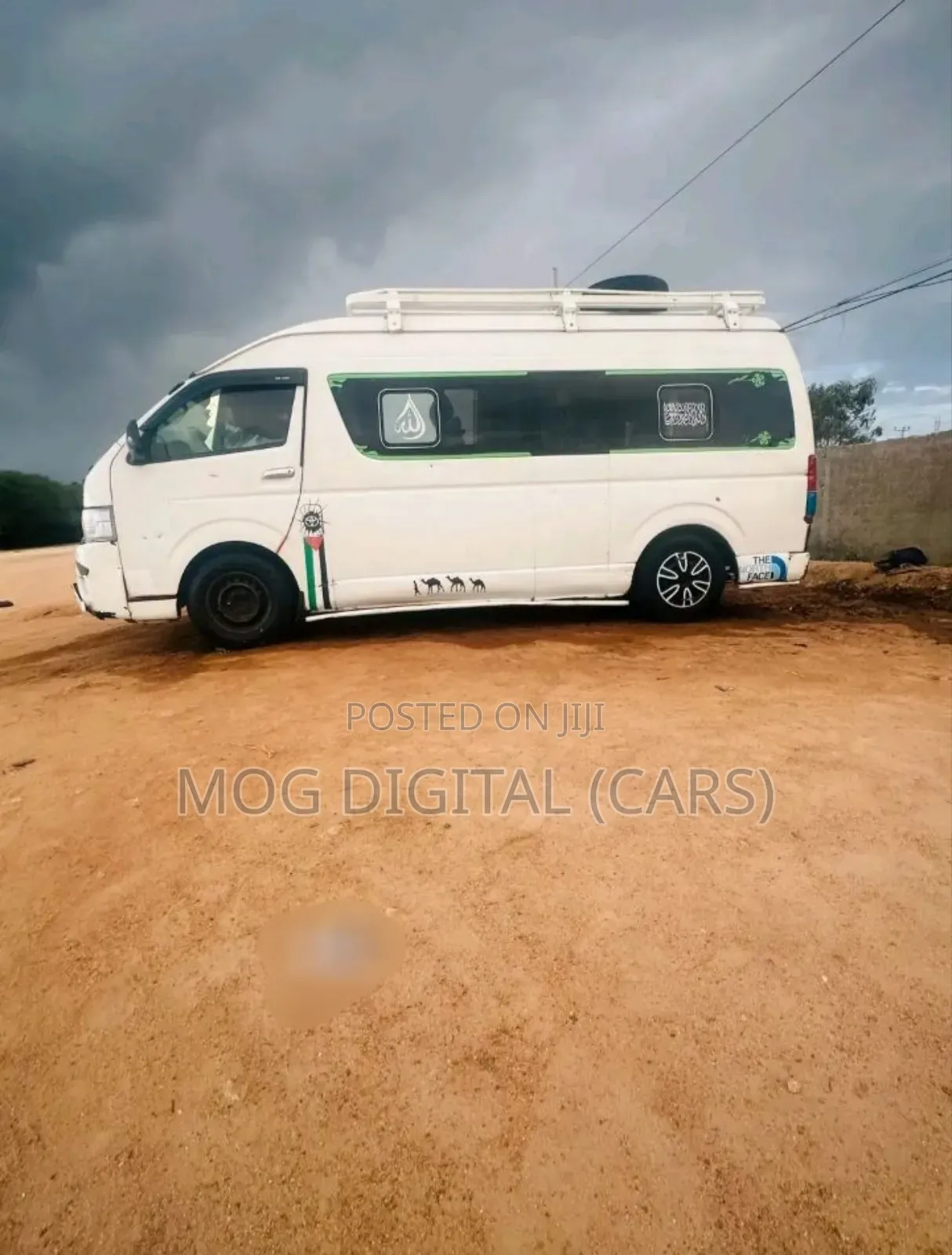Toyota HiAce 2016 White