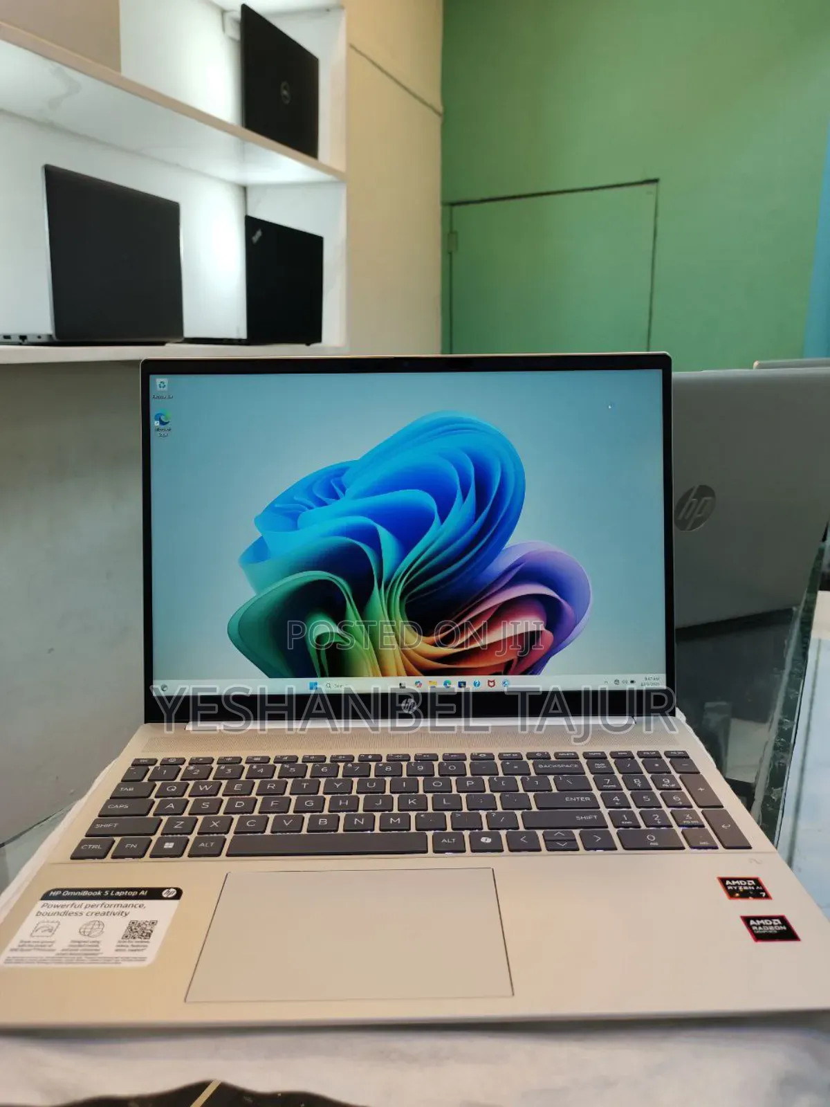 New Laptop HP OmniBook 5 16" 16GB Intel Core I7 SSD 512GB