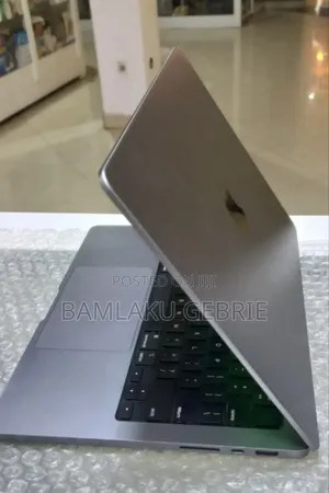 New Laptop Apple MacBook Pro 2021 M1 16GB Apple M1 Pro SSD 512GB