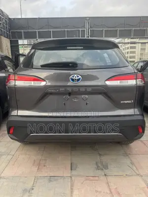 New Toyota Corolla Cross Hybrid SE AWD 2025 Gray