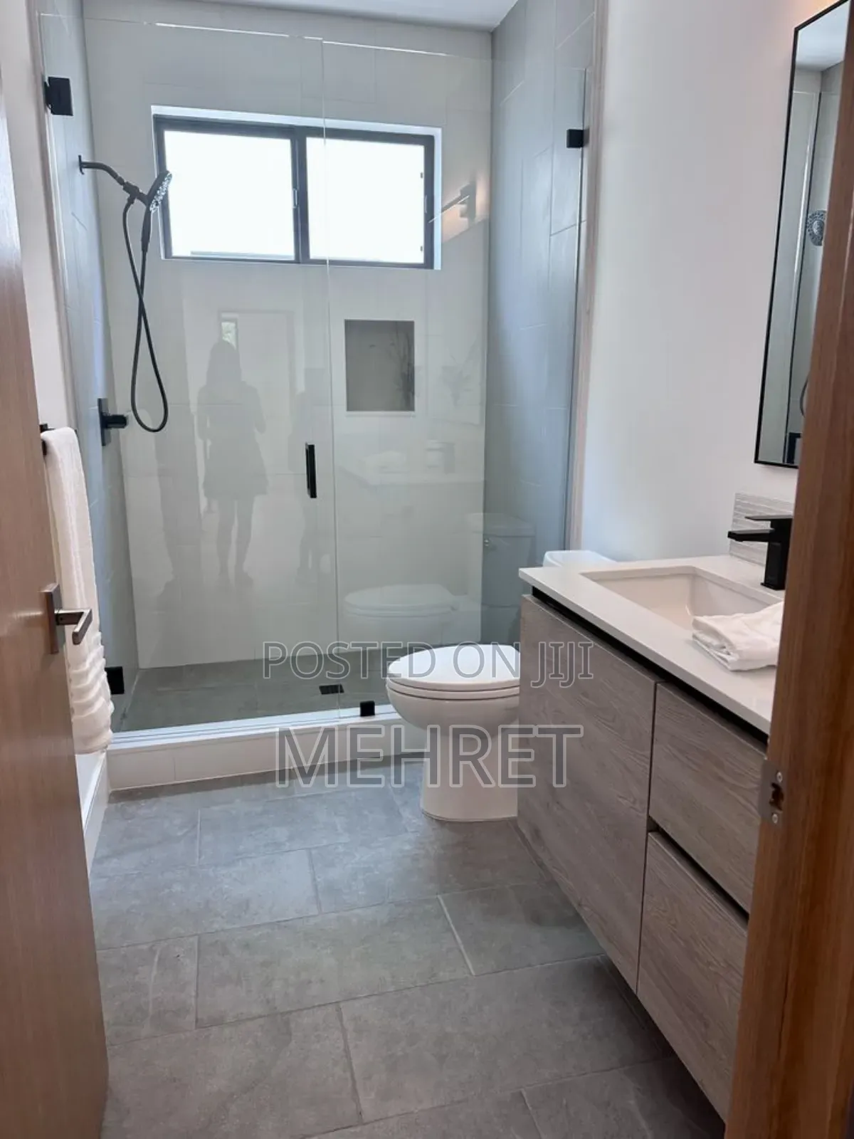 3bdrm Apartment in ጃንቦ, Bole for sale