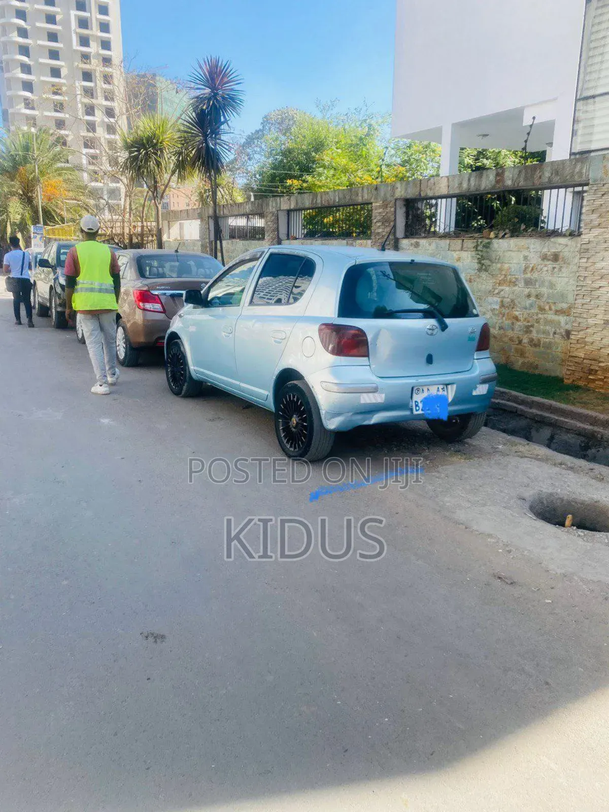 Toyota Vitz 2004 Blue