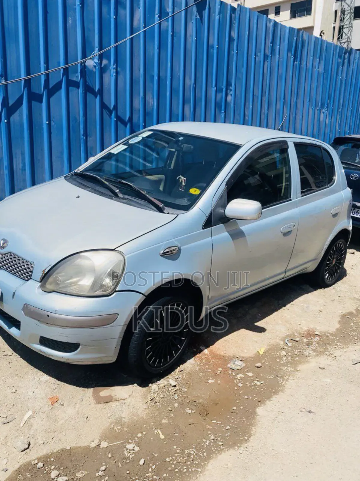 Toyota Vitz 2004 Blue